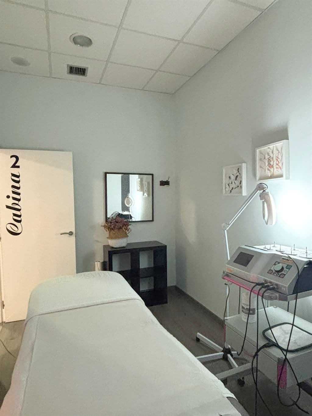 Cabina de tratamientos faciales del centro de estética en Verín